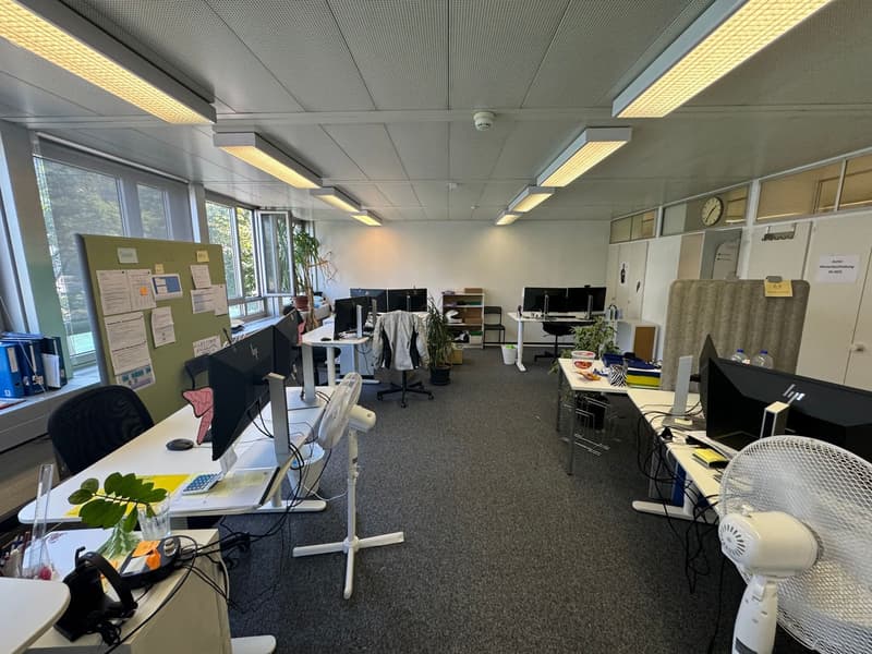 Espace de bureau et commercial central avec vue sur l'Aare (21)