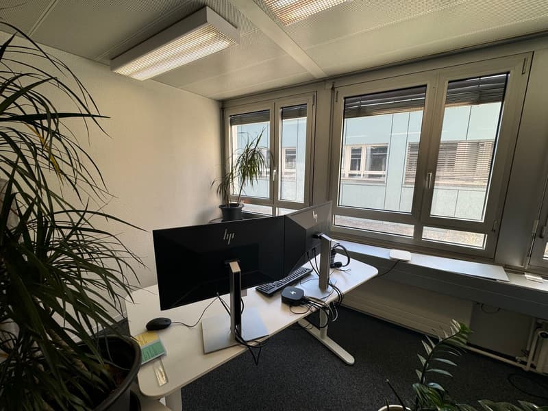 Espace de bureau et commercial central avec vue sur l'Aare (20)