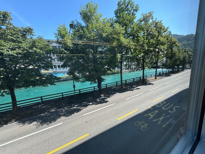 Espace de bureau et commercial central avec vue sur l'Aare (10)