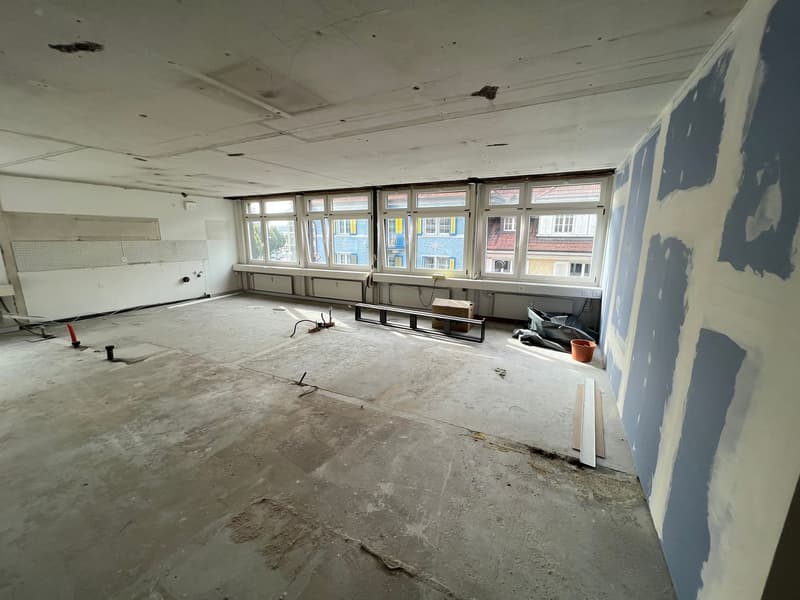Spazio ufficio e commerciale centrale in costruzione grezza in affitto (9)