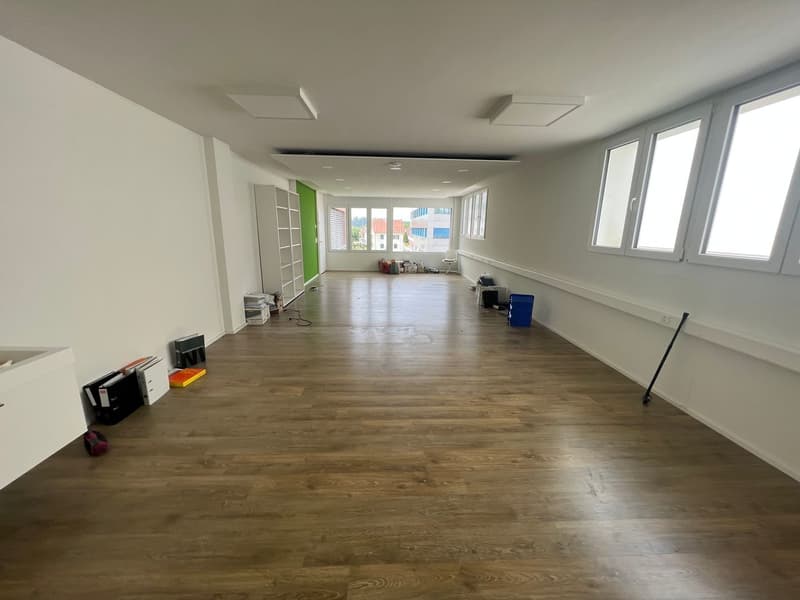 Spazio commerciale in affitto a Oftringen (7)