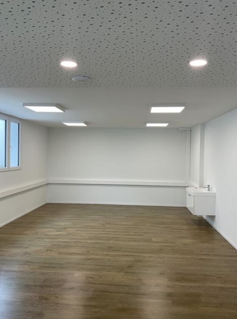 Spazio commerciale in affitto a Oftringen (5)
