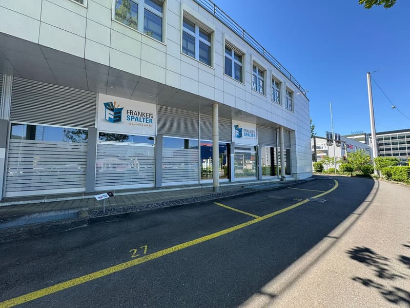 Attractive retail space in the busy center of Dierikon directly on the highway (3)