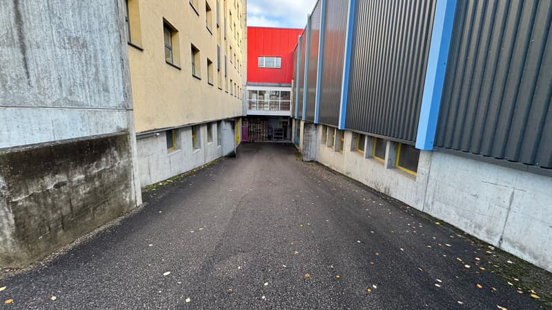 Praktische Lagerfläche in der Industriezone Burgdorf (20)