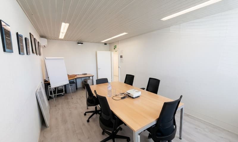 Practical premises with diverse usage possibilities (9)