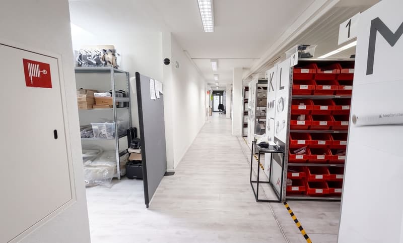 Versatile usable rooms in a central location (7)
