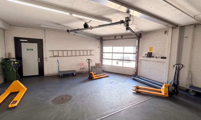 Versatile usable rooms in a central location (13)
