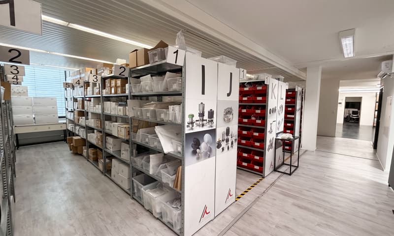 Versatile usable rooms in a central location (6)