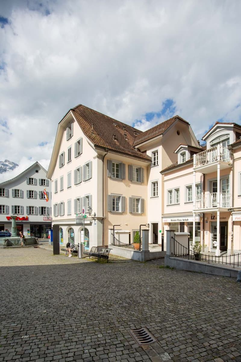 Office space for rent in the heart of Altdorf (1)
