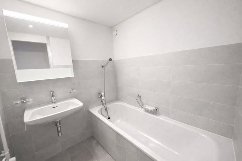 Geräumige 4.5-Zimmer-Wohnung im Herzen von Le Locle (7)
