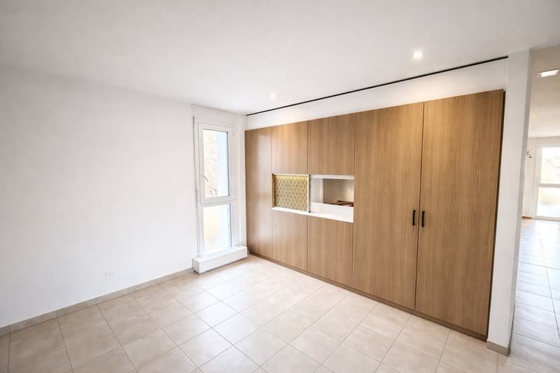 Geräumige 4.5-Zimmer-Wohnung im Herzen von Le Locle (4)