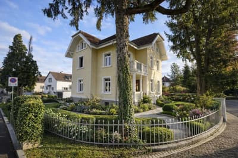 Manor house - bespoke renovation project included – great potential in Delémont (1)