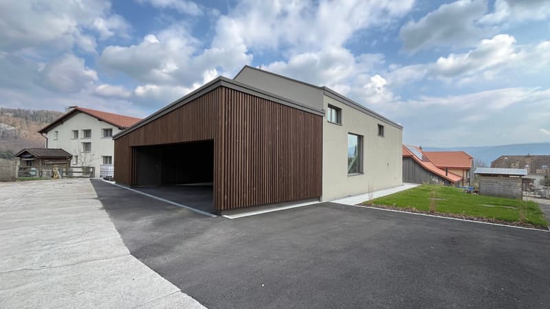 Villa d'exception avec vue imprenable au coeur de Montavon (13)