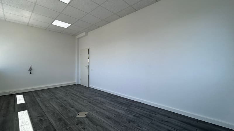 In affitto – Locale commerciale/uffici di circa 62 m² nel centro di Delémont (16)