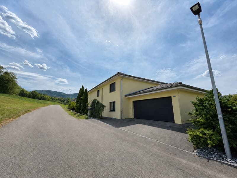 Splendid individual villa with 7.5 rooms, wellness area and pool (26)