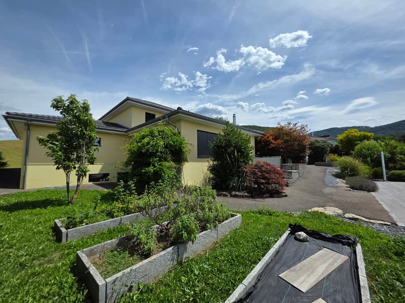 Splendid individual villa with 7.5 rooms, wellness area and pool (29)
