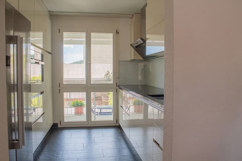 Molto spazio per la famiglia e l'home office (4)