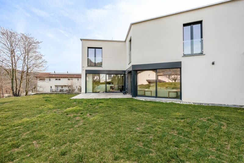 Moderna casa unifamiliare da 6 locali. (11)
