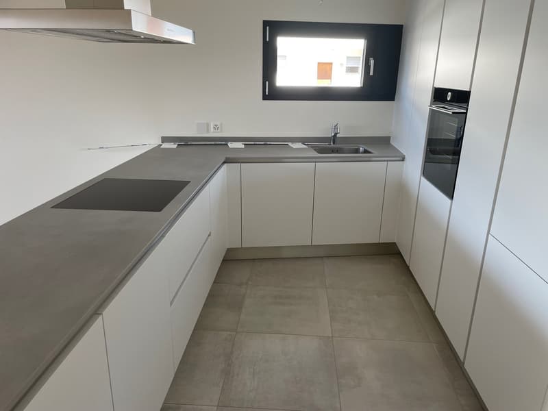 Luminoso appartamento di 4,5 locali con balcone a Pregassona – disponibile subito (5)
