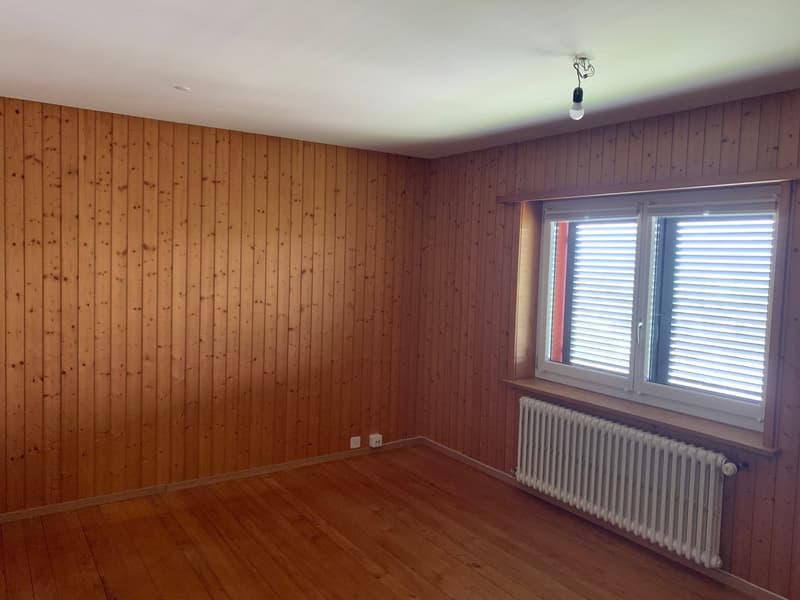 Charmantes 8-Zimmer-Einfamilienhaus - mit viel Ausnützungreserve (5)