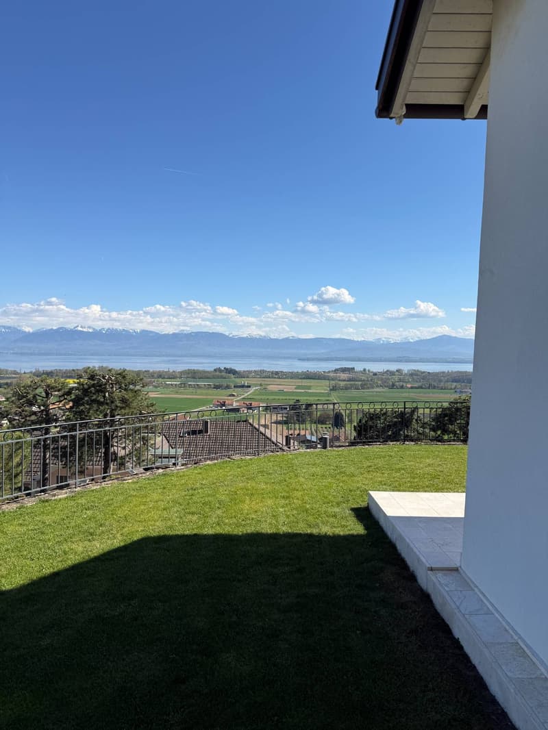 Breathtaking view from this individual house (1)