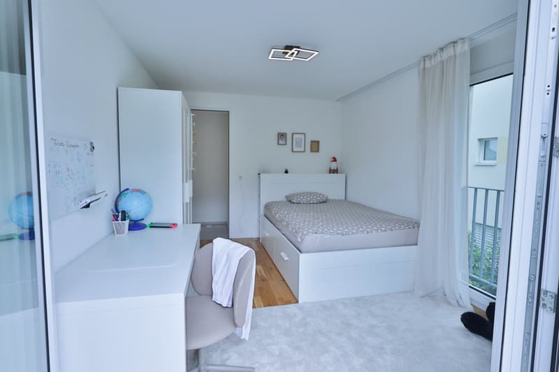 Maison mitoyenne moderne de 6,5 pièces avec jardin de 146 m2 à Waltenschwil (11)