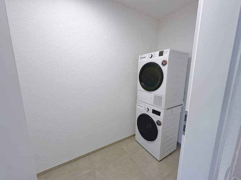 Lichtdurchflutete 2.5 Zimmer-Wohnung im Erdgeschoss sofort verfügbar (10)