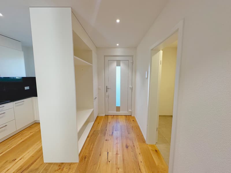 Lichtdurchflutete 2.5 Zimmer-Wohnung im Erdgeschoss sofort verfügbar (9)
