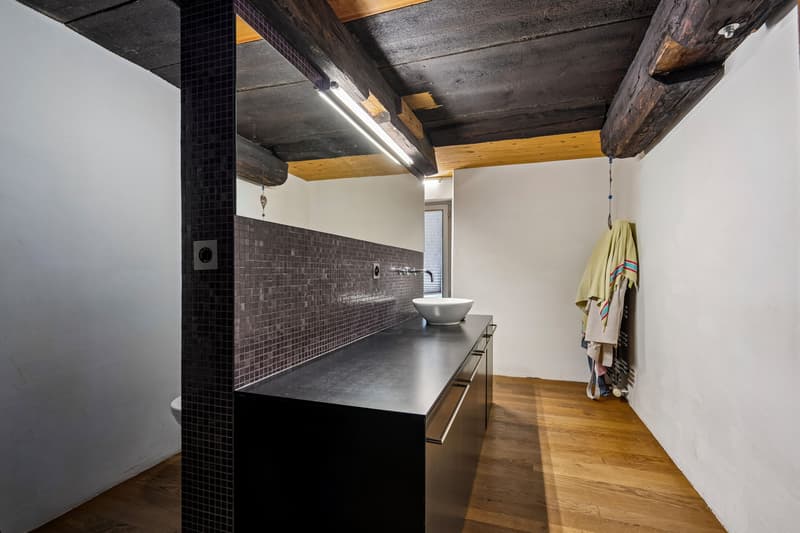 Charming 5.5-room semi-detached house in Küttigen (12)
