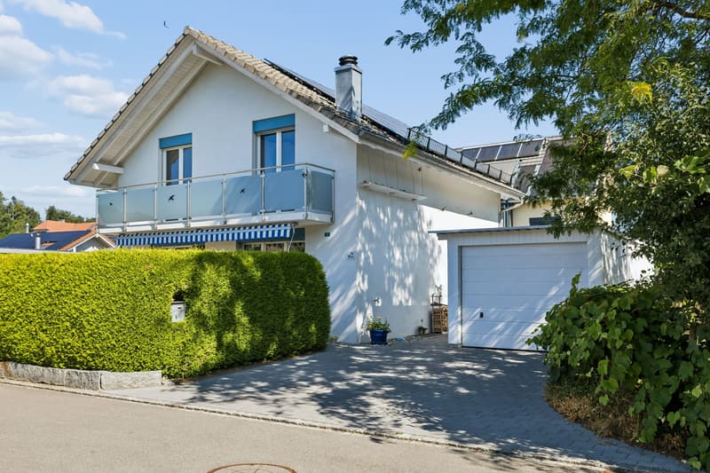 6.5-Zimmer-Einfamilienhaus mit wunderschönem Garten (1)