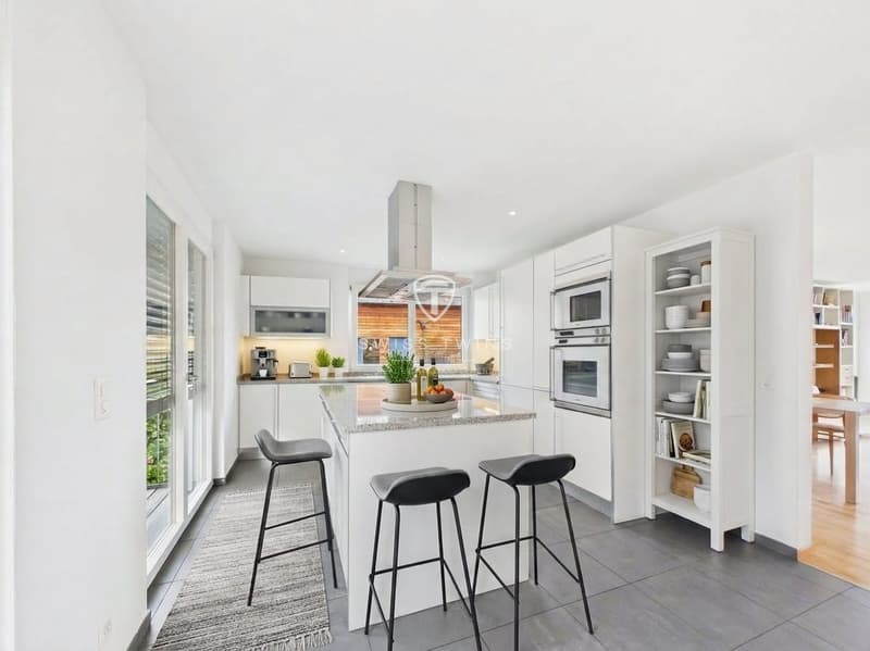 Maison mitoyenne de 5,5 pièces avec vue lointaine et terrasse à Horgen (4)