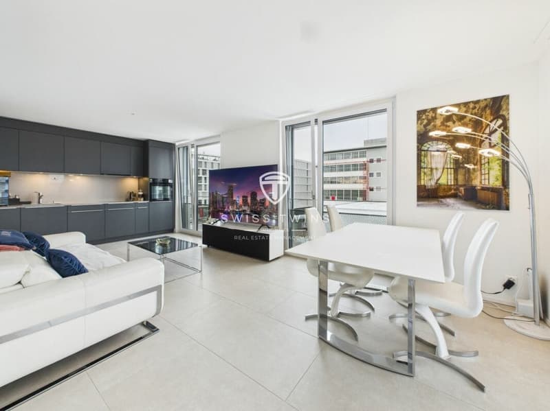 Moderne 3.5-Zimmer-Penthousewohnung mit Loggia in Zürich (1)
