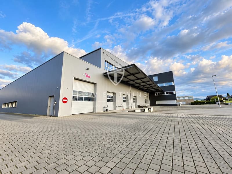 Top Gewerbestandort Oberrüti - 3'400 m² Lagerfläche mit optimaler Logistik (1)