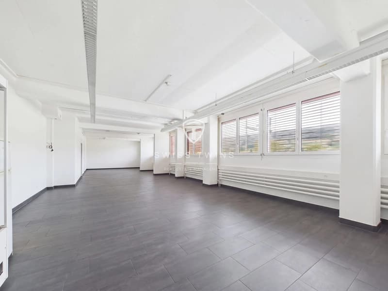 Ihr neuer Firmenstandort - 240 m² Gewerbefläche in Oberweningen (2)