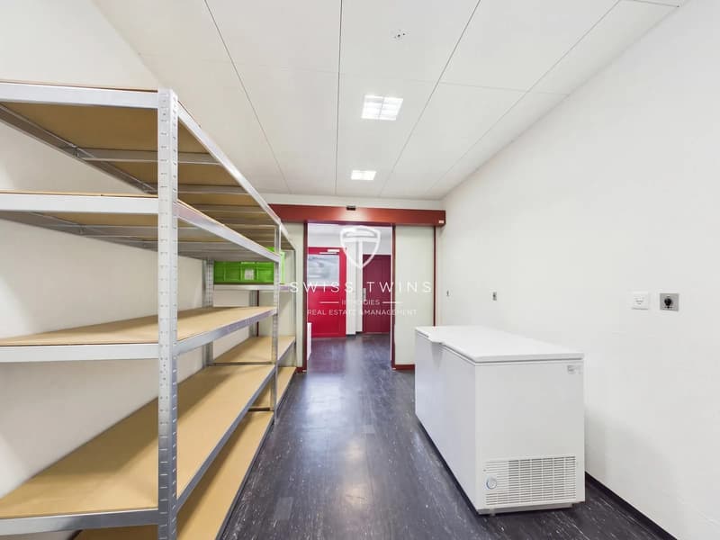 Ihr neuer Firmenstandort - 240 m² Gewerbefläche in Oberweningen (4)