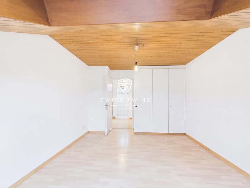Helle 2.5-Zimmer-Dachwohnung in Zürich, frisch renoviert (7)