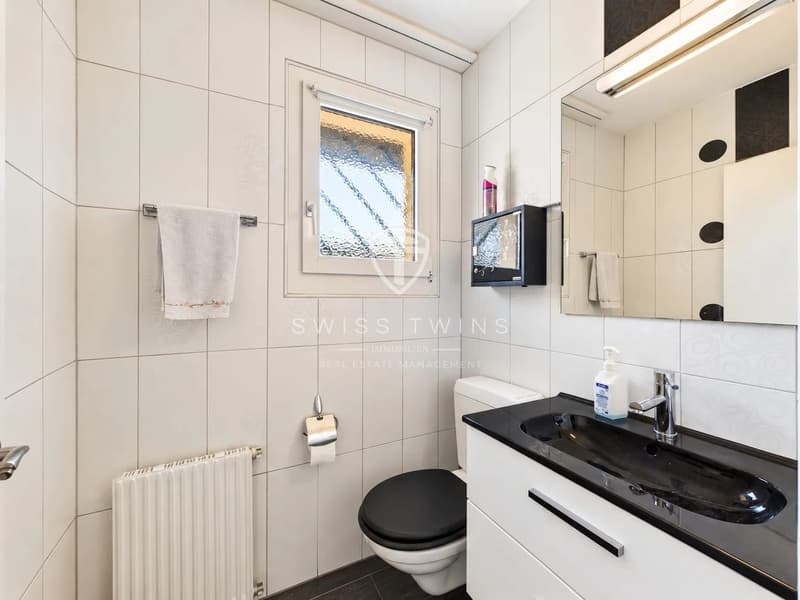 5-Zimmer-Einfamilienhaus mit sonnigem Garten, Cheminée und 4 Parkplätzen in Kleindöttingen (7)