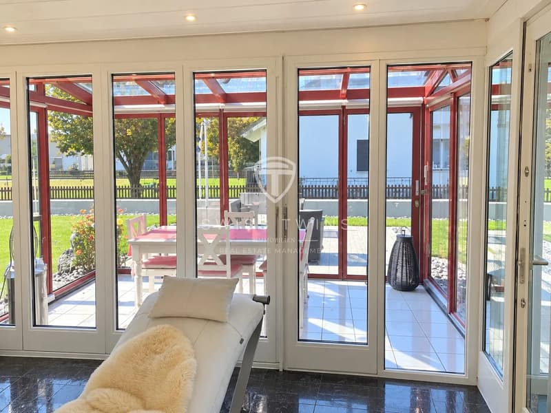 5-Zimmer-Einfamilienhaus mit sonnigem Garten, Cheminée und 4 Parkplätzen in Kleindöttingen (4)