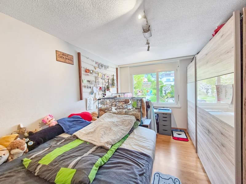 Spacious living surrounded by green spaces (13)