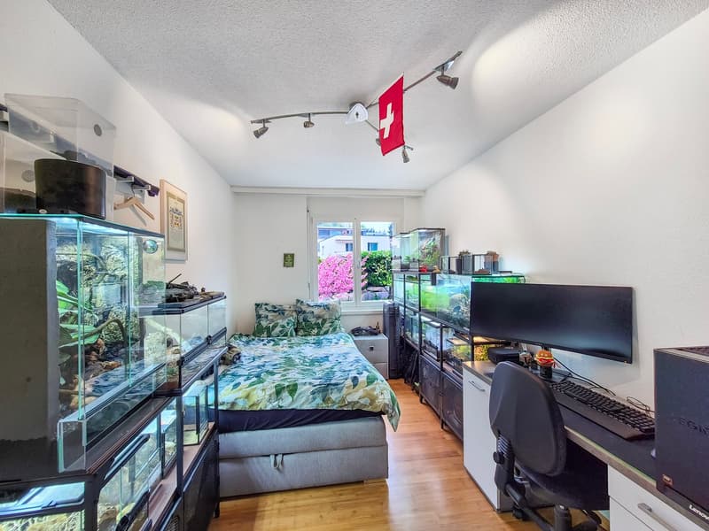Spacious living surrounded by green spaces (12)