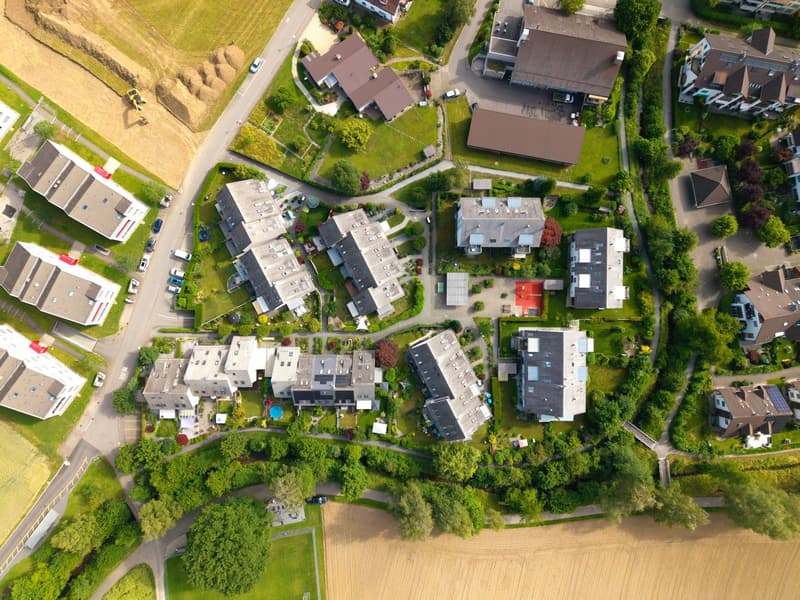 Affascinante appartamento di 3,5 locali con giardino da sogno (11)
