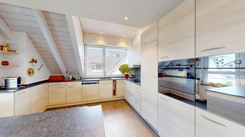 Familienfreundliche 5½-Zimmer Dachmaisonette Wohnung an bester Lage (6)