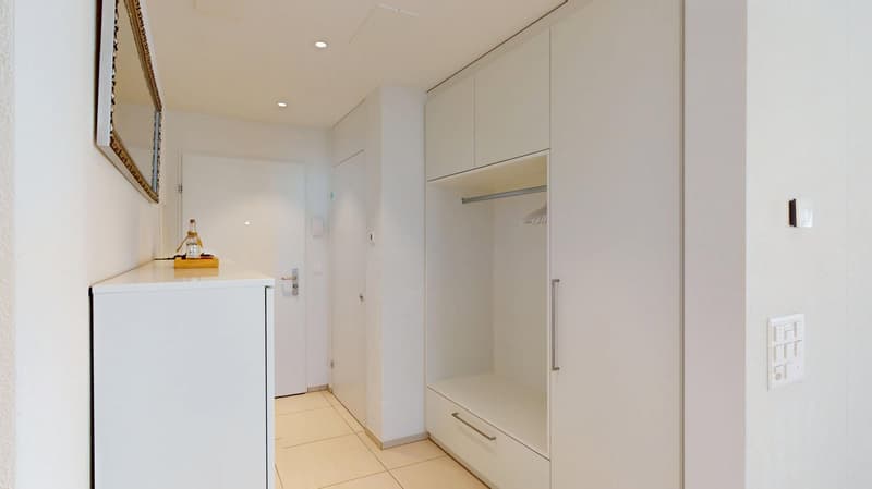 Sehr zentrale und neuwertige 4.5-Zimmer-Wohnung mit Eigentumsstandart (13)