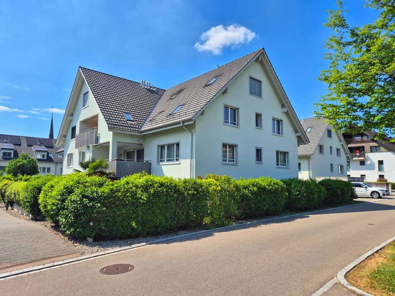 Sehr grosszügige 5½-Zimmer Dachmaisonette Wohnung an familienfreundlicher und zentraler Lage (4)