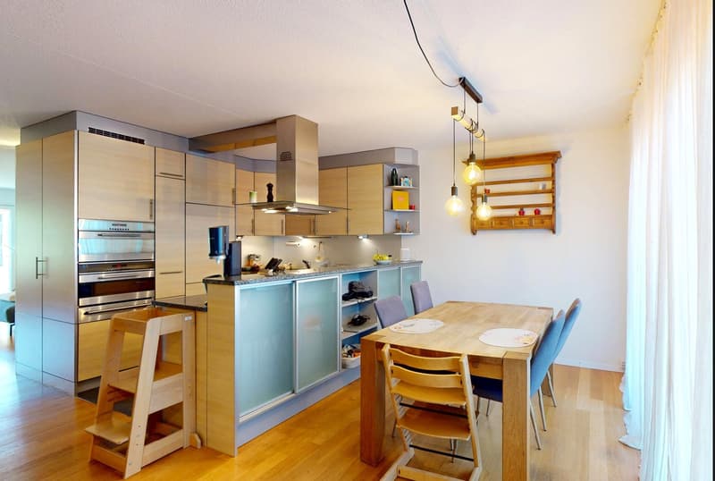 Grosszügiges 6½-Zimmer Reihenhaus in Affoltern am Albis (3)