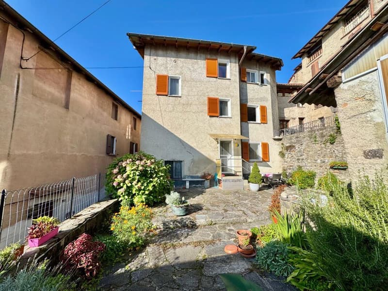 Breno – Family house with large terrace (6)