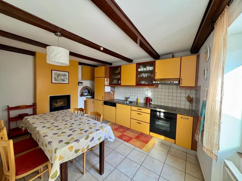 Breno – Family house with large terrace (2)