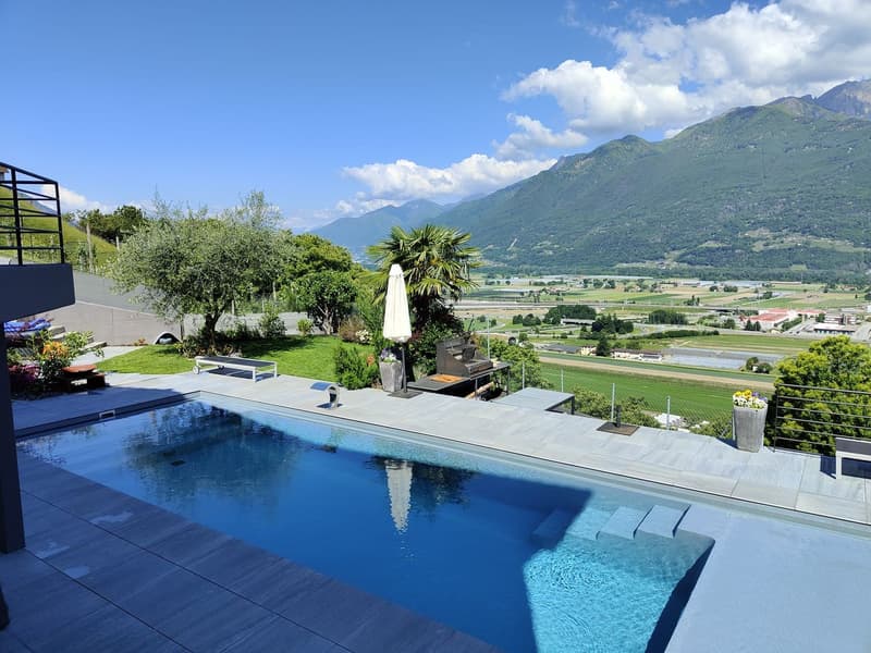 Camorino – Semi-detached house consisting of two independent apartments with stunning panoramic views and swimming pool (10)