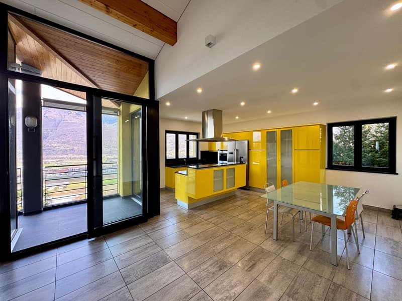Camorino – Semi-detached house consisting of two independent apartments with stunning panoramic views and swimming pool (1)