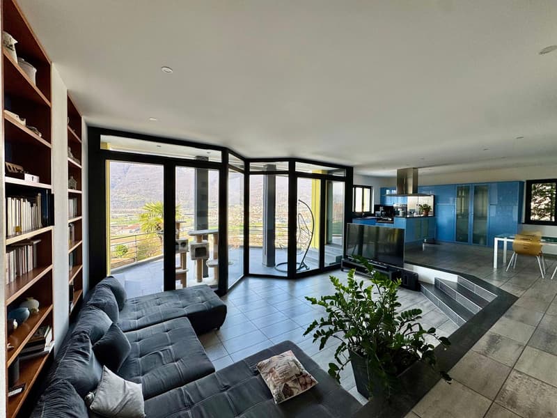 Camorino – Semi-detached house consisting of two independent apartments with stunning panoramic views and swimming pool (5)
